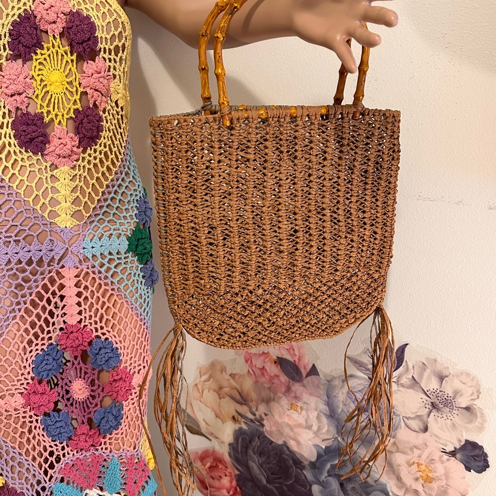 New VanDarko Woven Fringe Tan Handbag  handmade rattan straw tote bamboo handle